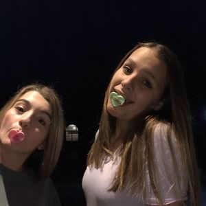 Meet your Posher, Makenzie